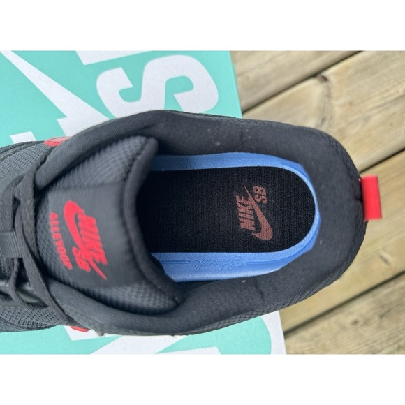 New- Nike SB Alleyoop Size US 10, EU44. Royal Black And Red New In Box - Picture 5 of 6